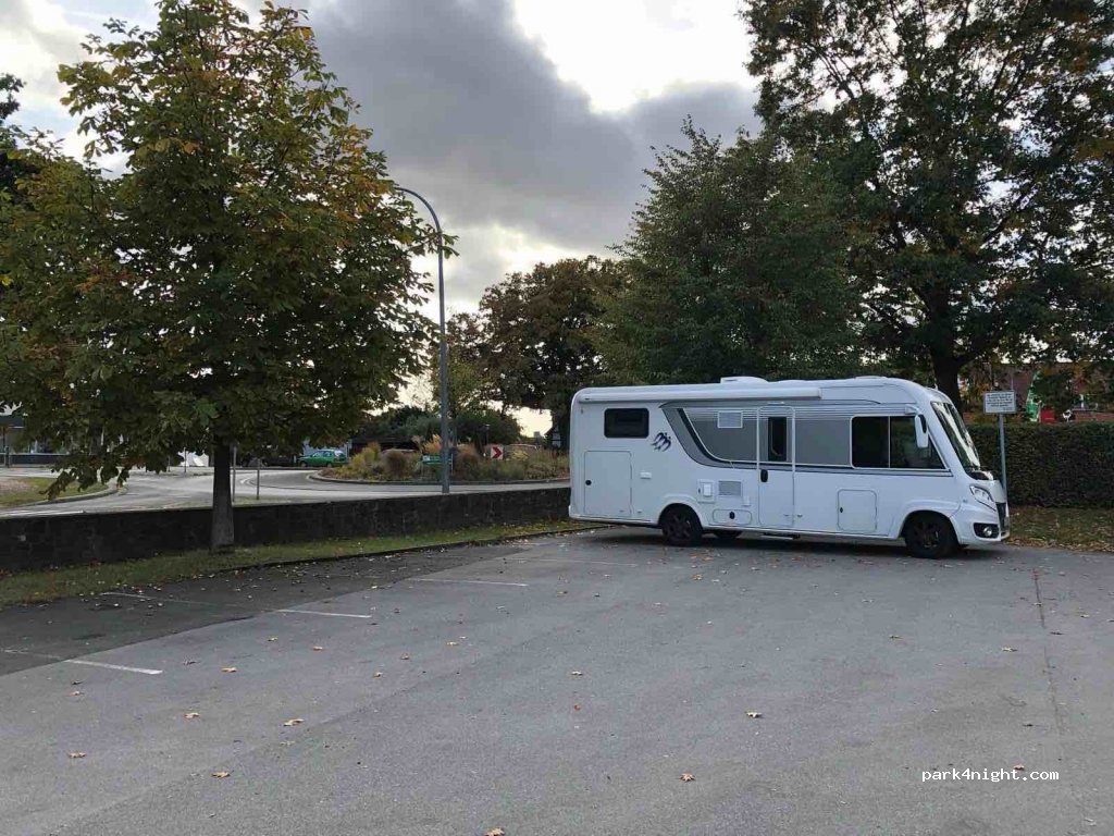 (32609) Hüllhorst - 4 Schnathorster Straße — foto 2