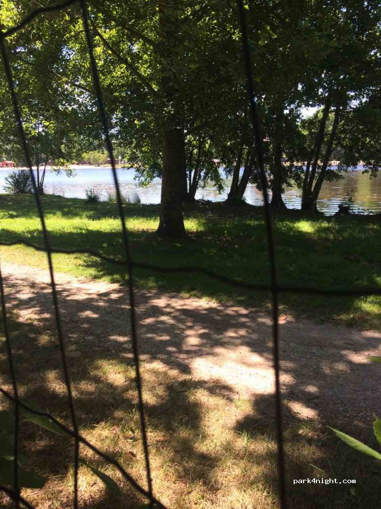 Camping du Grand Etang de St-Estèphe — foto 2