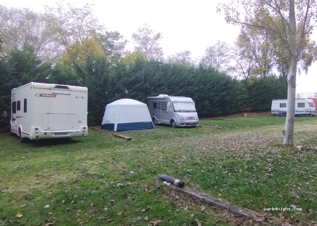 Camping Puerta de Los Montes Obarenes — foto 5
