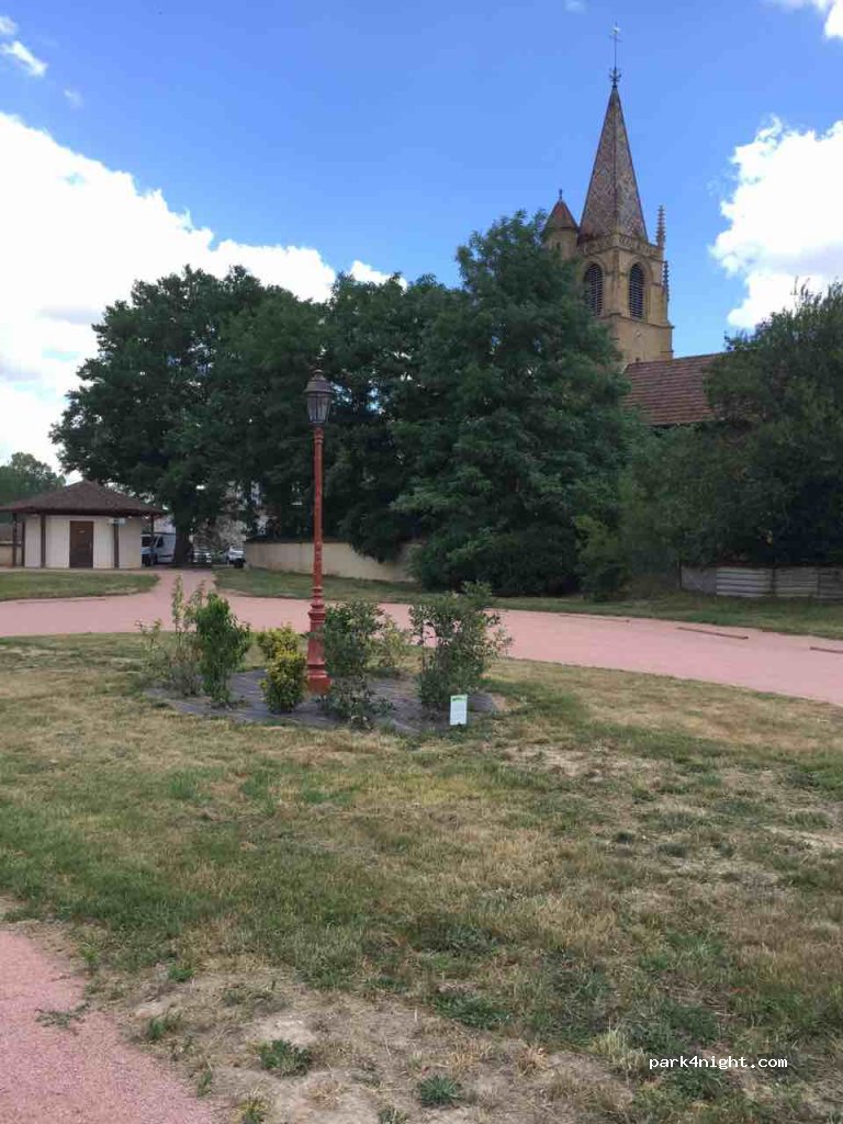 (42720) La Bénisson-Dieu - Rue des Convers — foto