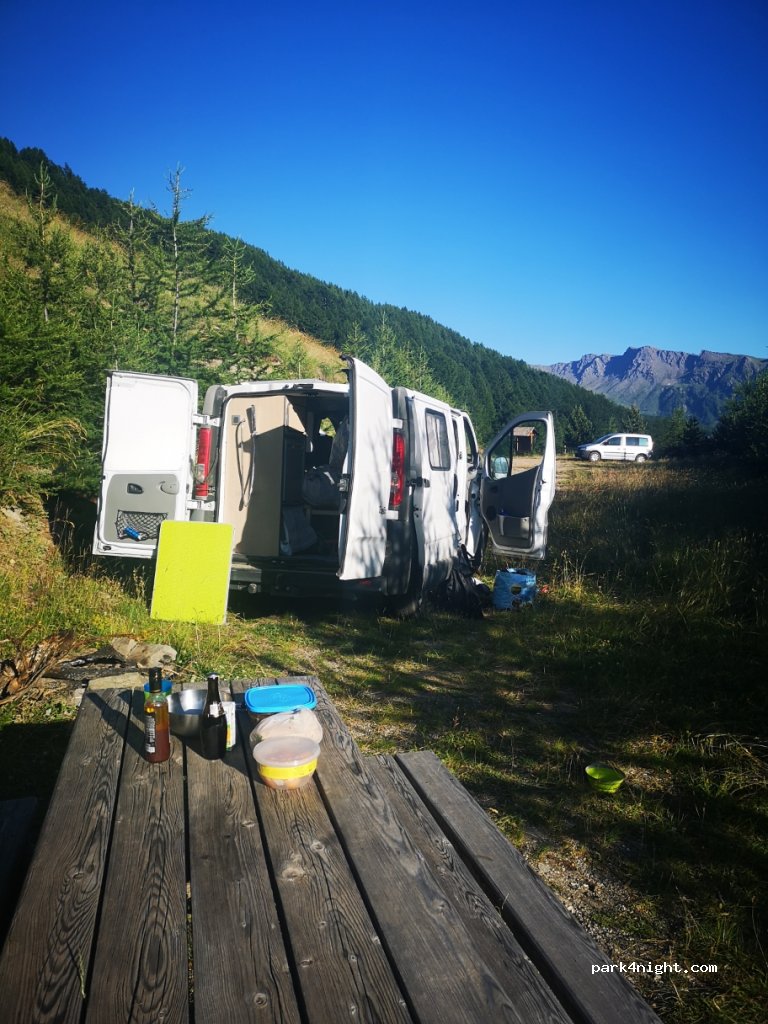 (05470) Aiguilles - Unnamed Road — foto 2