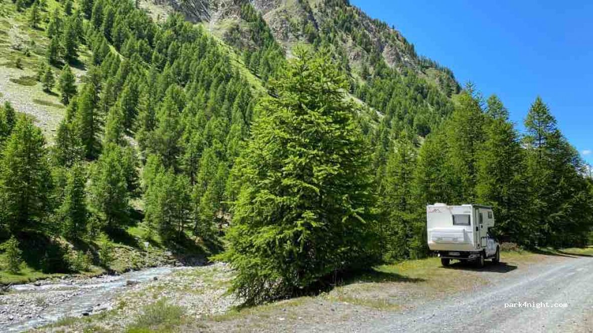 (05600) Ceillac - Unnamed Road — foto