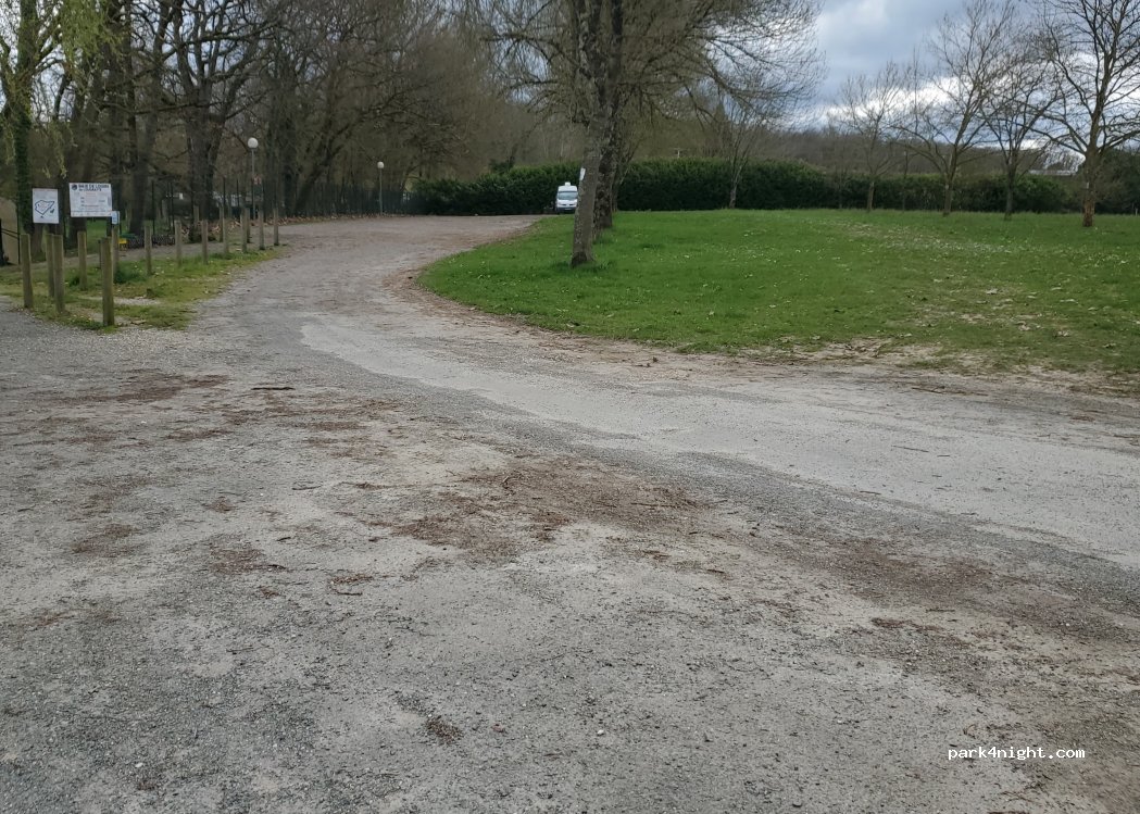 (47290) Lougratte - Unnamed Road — foto 4