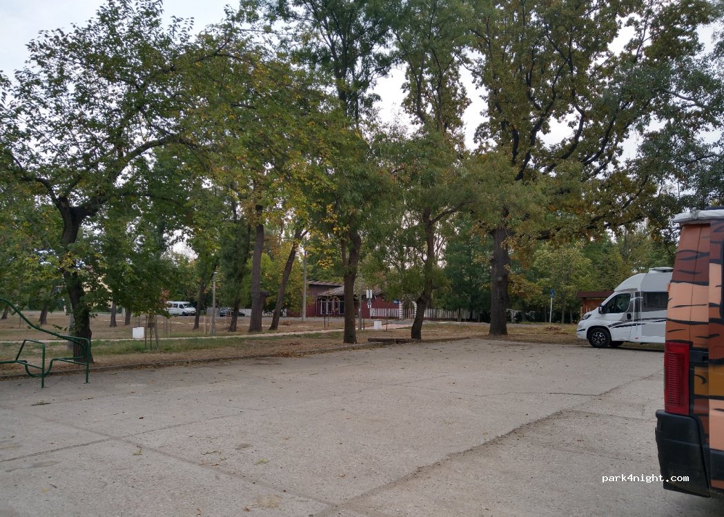 (5310) Kisújszállás - 1 Csatorna utca — foto 3