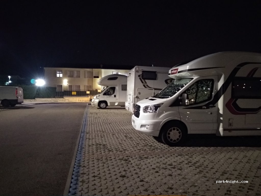 (37017) Lazise - 9 Strada Provinciale 5 — foto