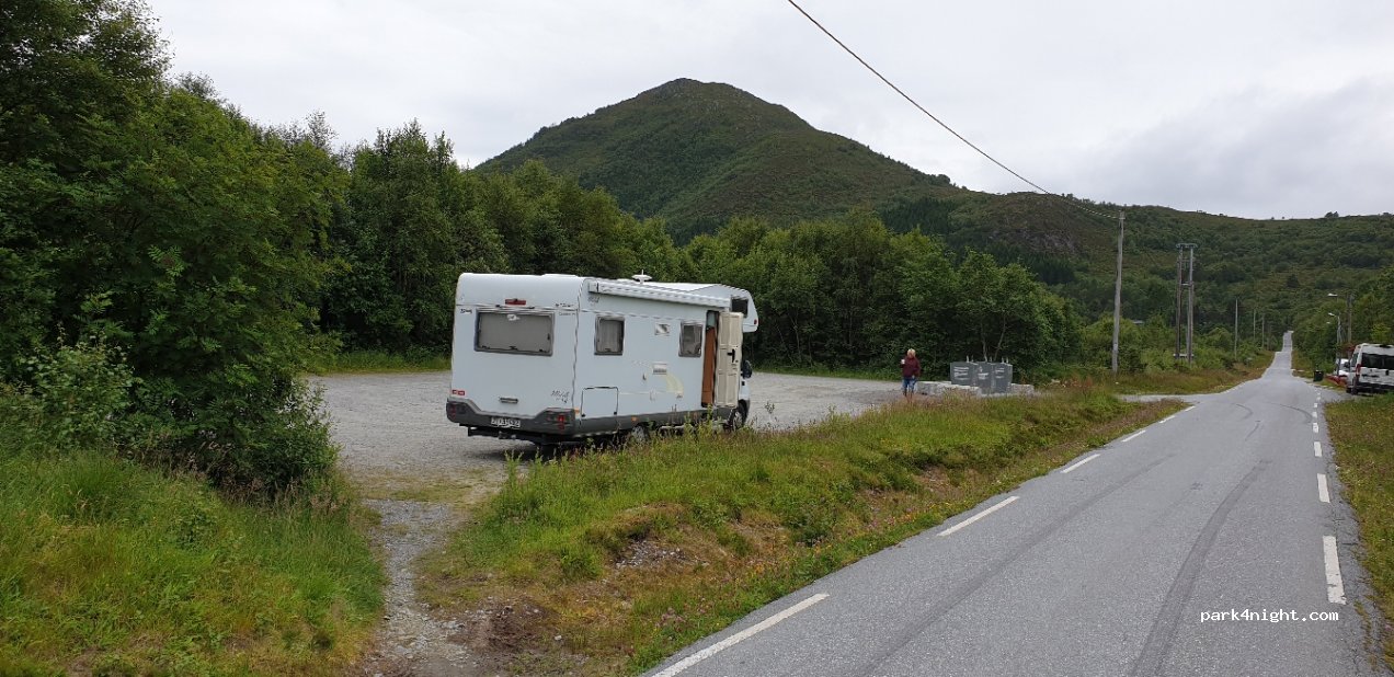 (6060) Hareid - 5 Sekundær Fylkesveg 35 — foto