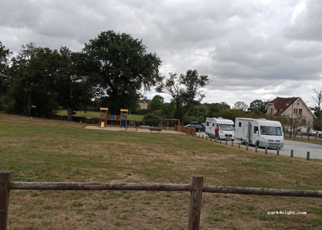 (87320) Bussière-Poitevine - 1 Rue du Quatriéme Zouave — foto 2