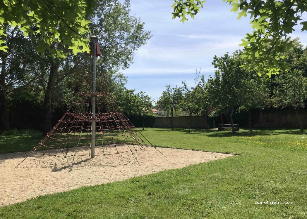 (79380) La Forêt-sur-Sèvre - 13 Rue Mal de Lattre de Tassigny — foto 3