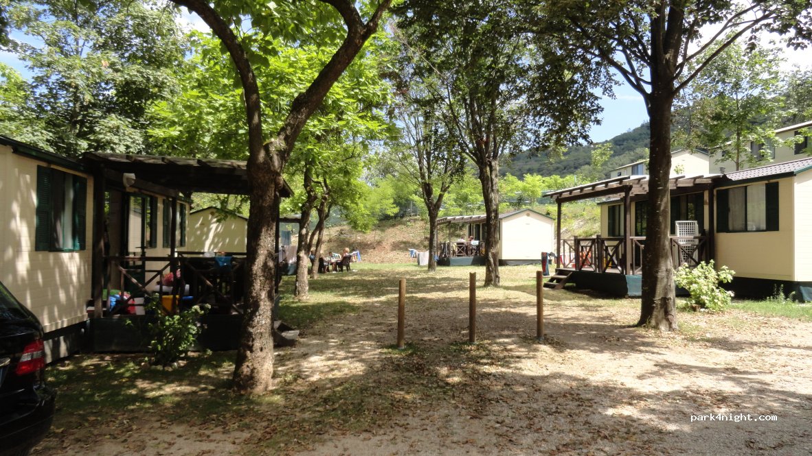 Camping at Lake — foto 2