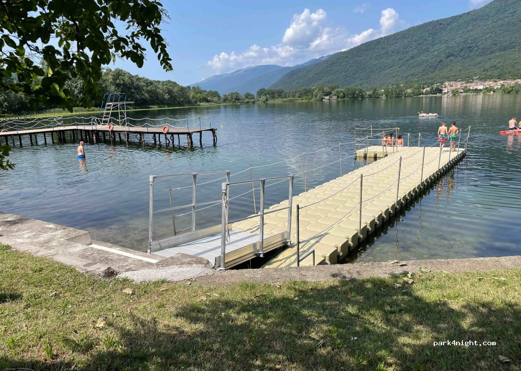 Camping at Lake — foto 4