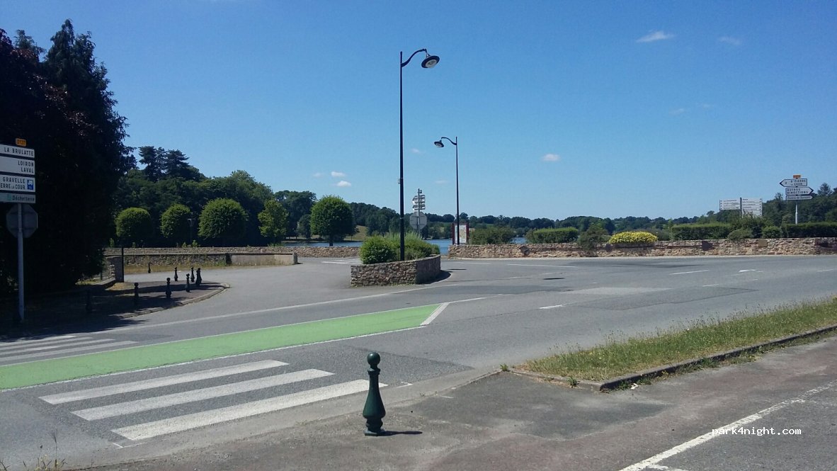 (53410) Port-Brillet - 2 Rue de la Petite Vitesse — foto 2