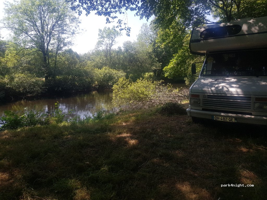 (23380) Ajain - Les Petits Bois — foto