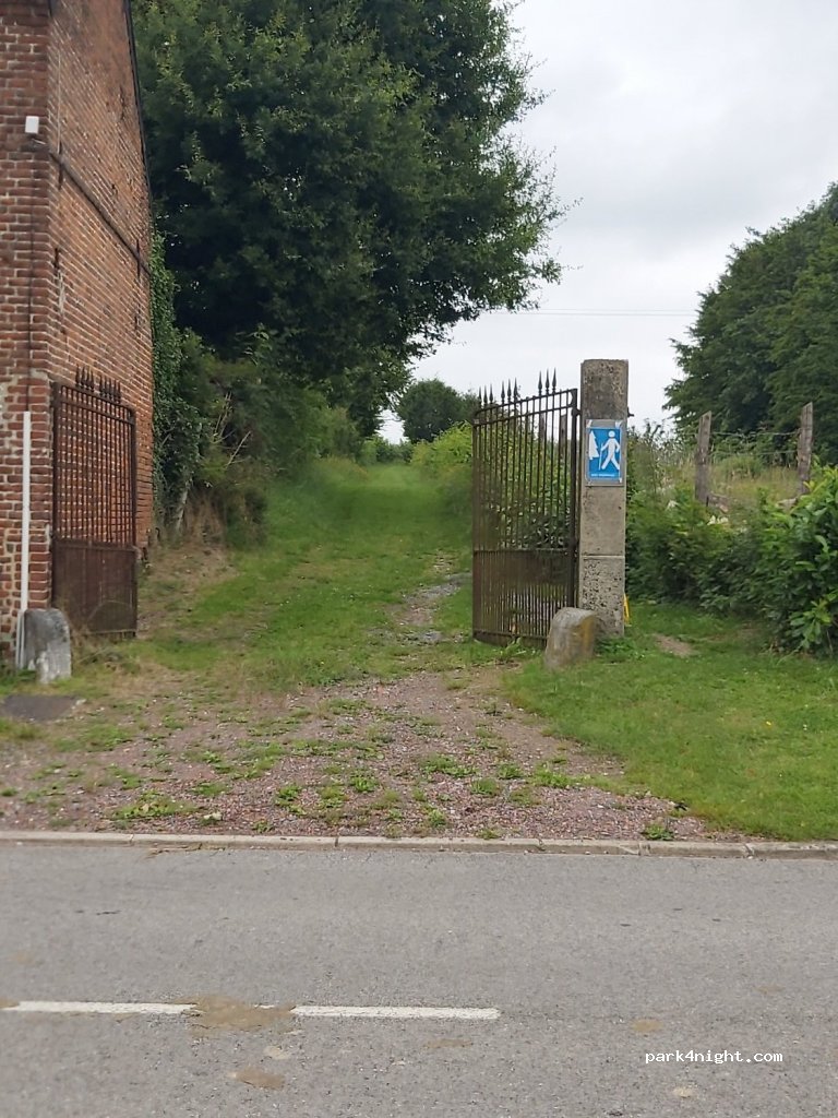 (59288) Preux-au-Bois - 1 Rue du Village — foto 4