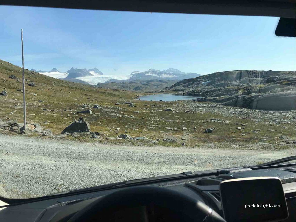 (6877) Fortun - Storvassvegen — foto