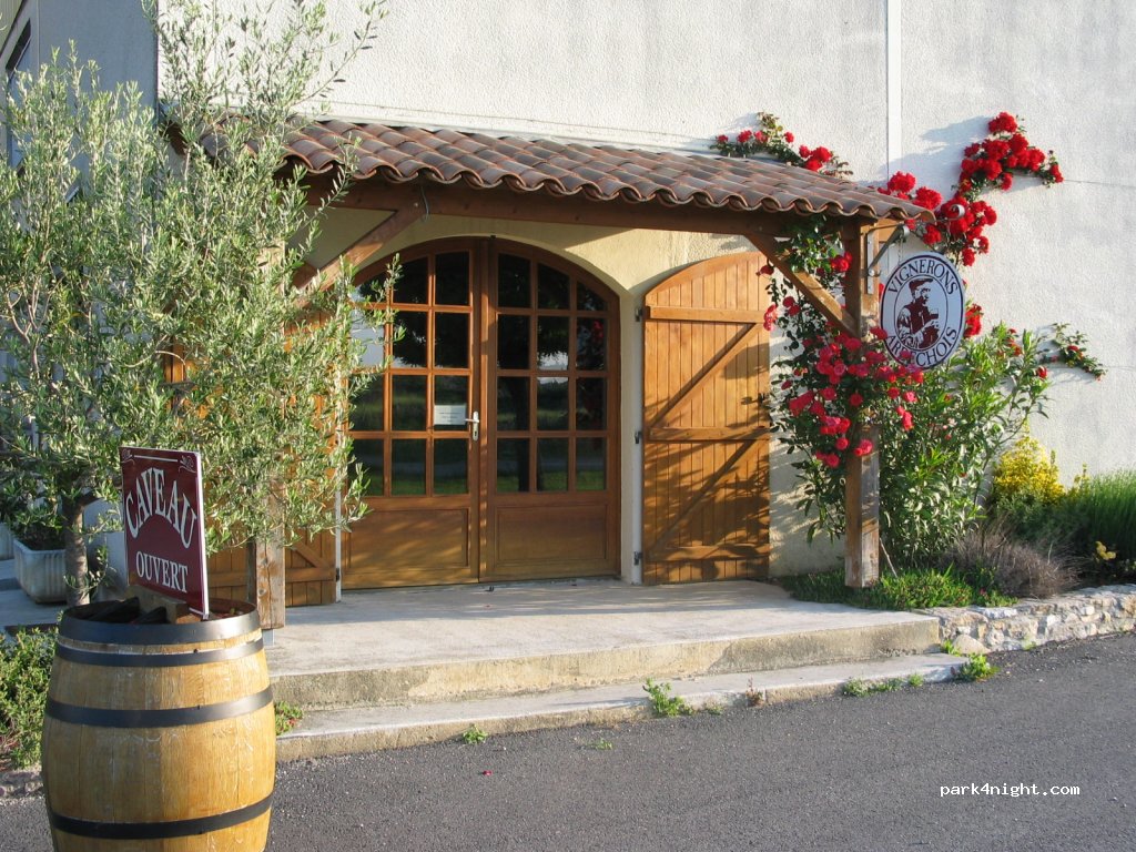 Cave Coopérative Les Vignerons des Gorges de l'Ardèche — foto 3
