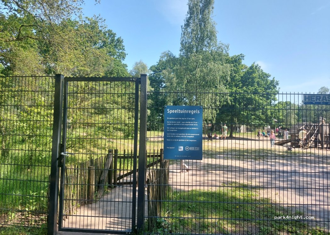 (1403 VG) Bussum - 44 De Ruijterlaan — foto 2