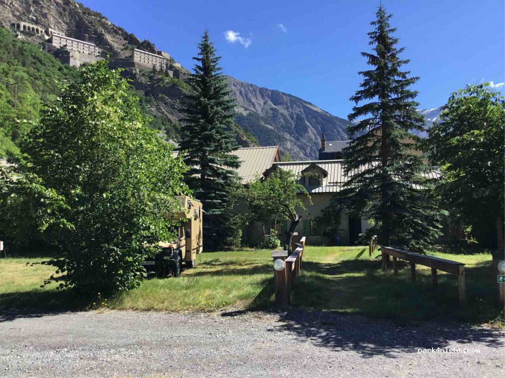CAMPING GITE D'ETAPE CHAMP-FELEZE — foto 2