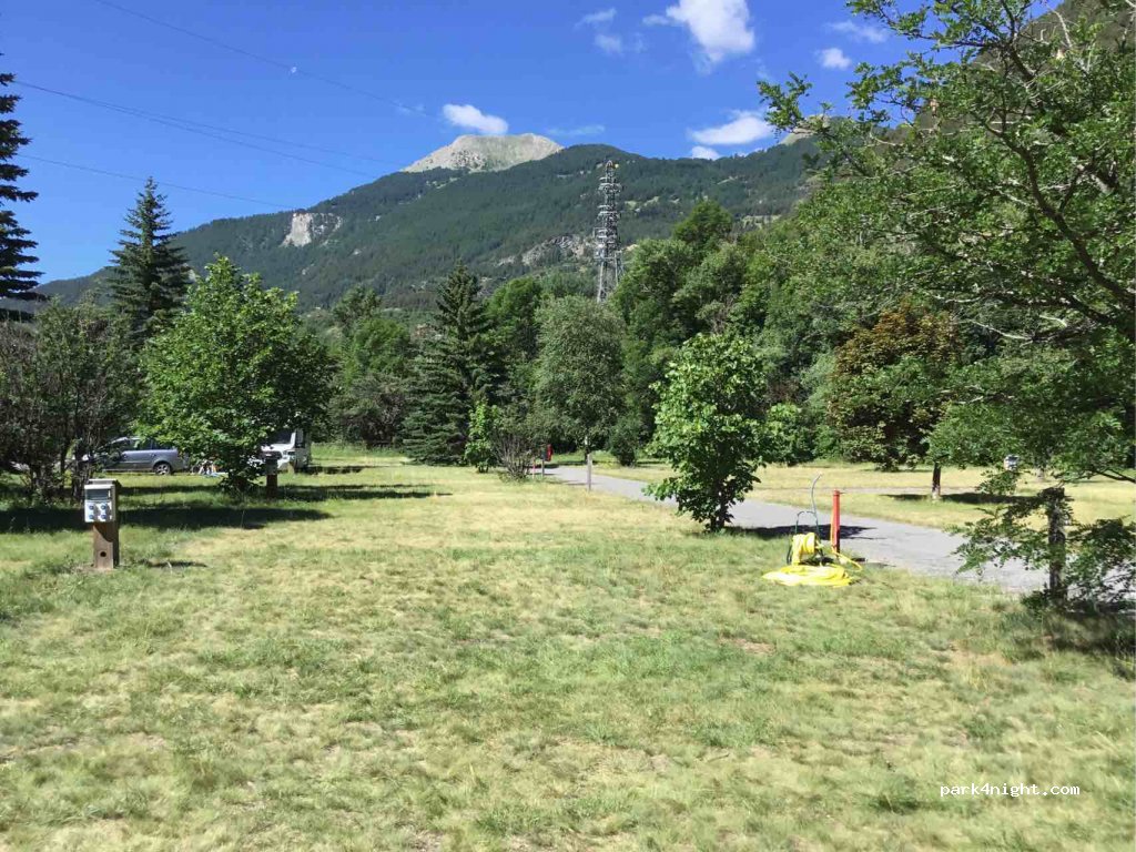CAMPING GITE D'ETAPE CHAMP-FELEZE — foto 3