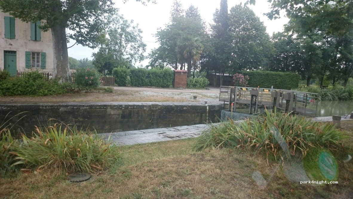 (31290) Gardouch - 2-20 Quai Riquet — foto 2