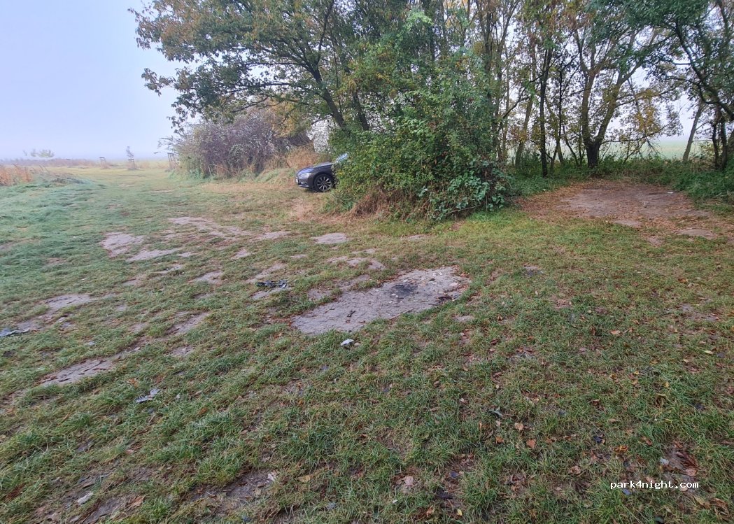(691 88) Milovice - 42117 — foto 2