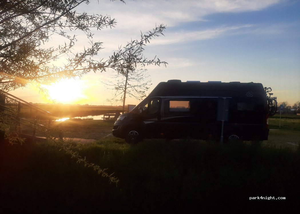 (1715 GJ) Spanbroek - — foto 4
