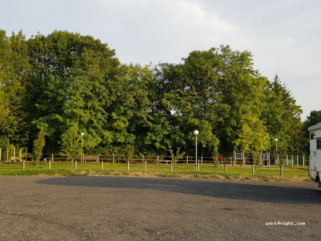 (77890) Beaumont-du-Gâtinais - Chemin du Stade — foto