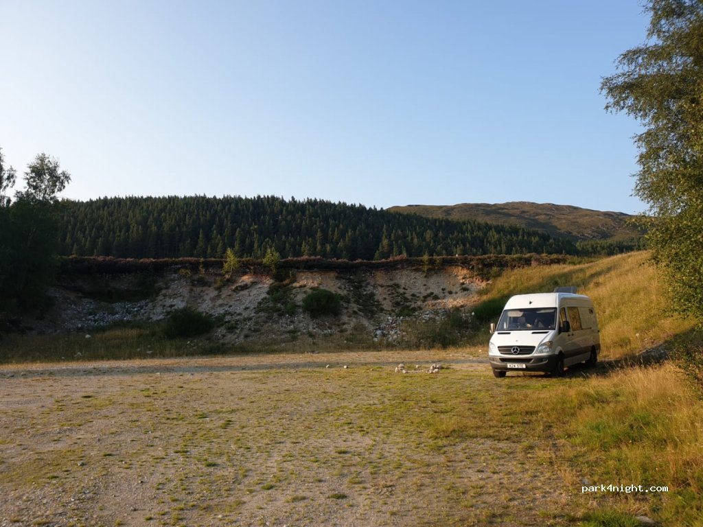 (IV4 7LY) Beauly - Unnamed Road / Loch Affric — foto 2