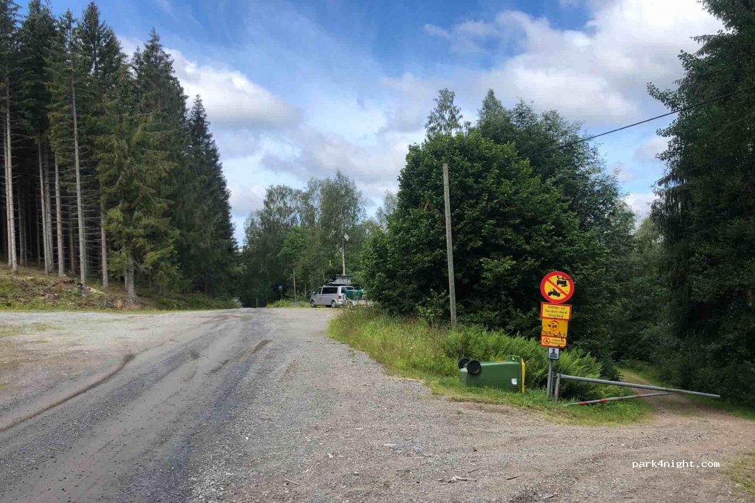 (591 98) Motala - Unnamed Road — foto