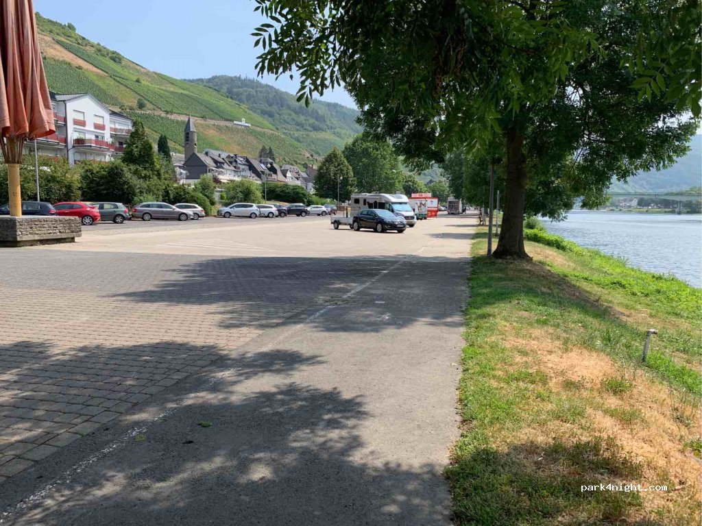 (56856) Zell (Mosel) - 2 Corray — foto 2