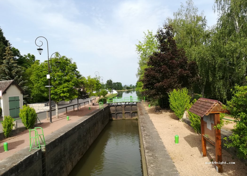 Camping Municipal de Cercy-la-Tour — foto 3
