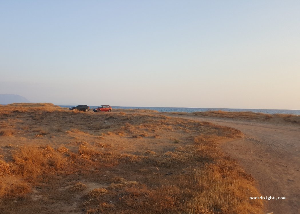 (270 54) Kakovatos - Unnamed Road — foto