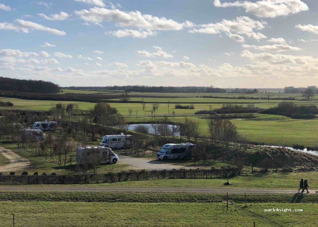 Aire Camping-Car Park du Lac du Der Casino — foto 2