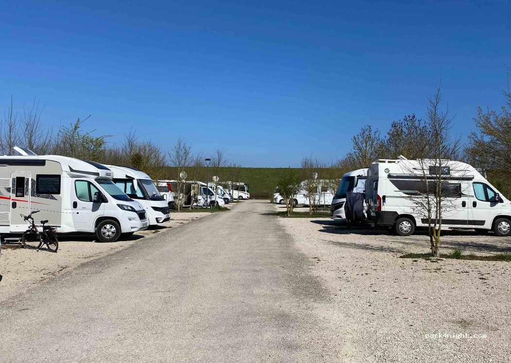 Aire Camping-Car Park du Lac du Der Casino — foto 4