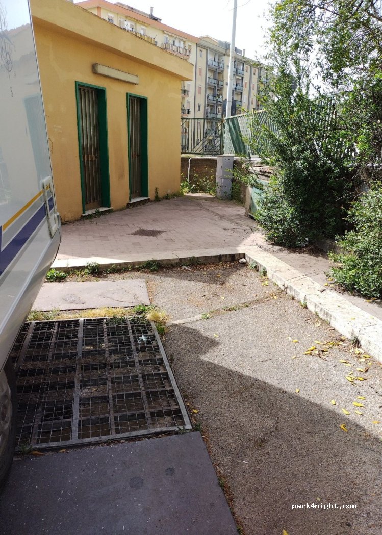 (93100) Caltanissetta - Via Antonio Guastaferro — foto 3
