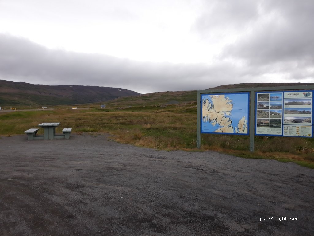 () Arngerdareyri - 61 / Djùpvegur — foto