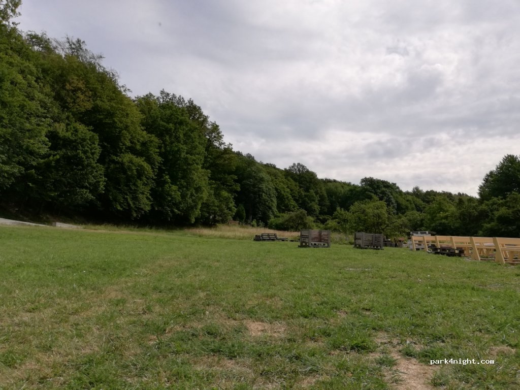 (768 72) Chvalčov - Unnamed road / Letní Kino Chvalčov — foto