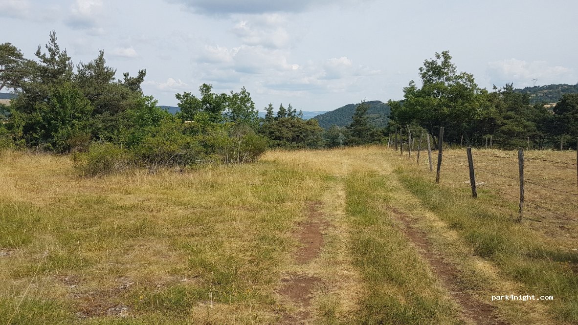 (43000) Polignac - Unnamed Road — foto 2