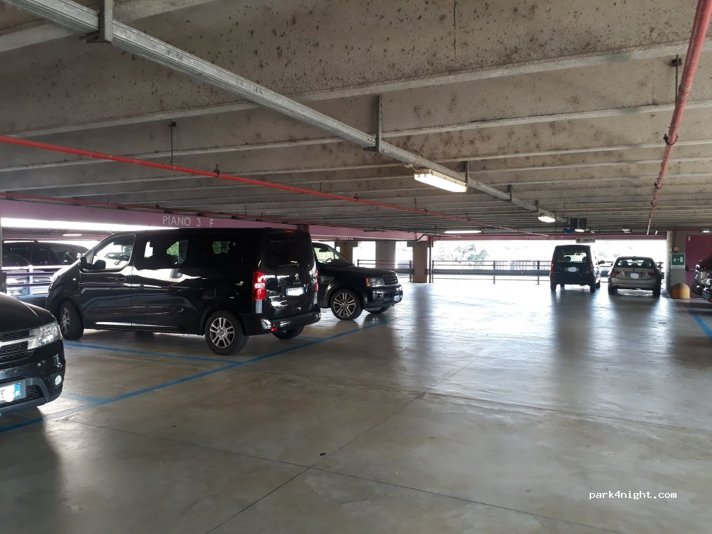 (20142) Milano - Via Giovanni Palatucci — foto 2
