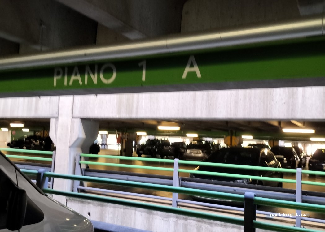 (20142) Milano - Via Giovanni Palatucci — foto 3