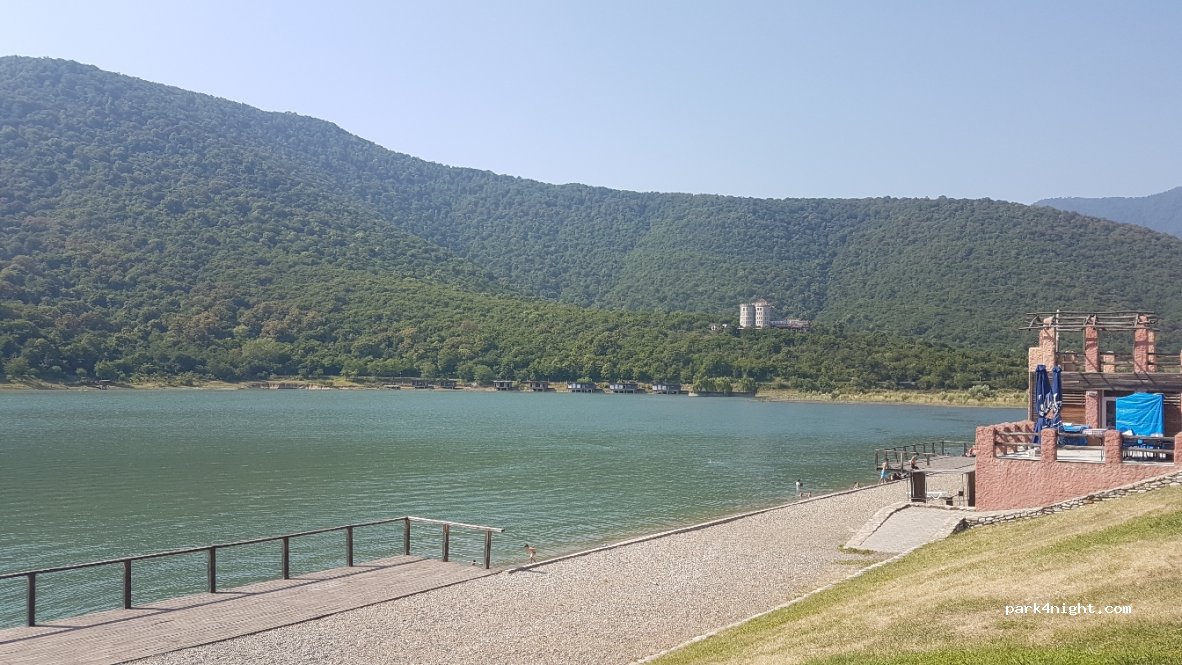 (4701) Kvareli - Ilia Lake Road — foto