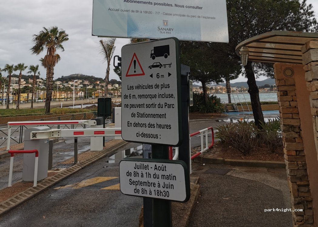 (83110) Sanary-sur-Mer - Rond-point Jerzy Popiéluszko — foto 2