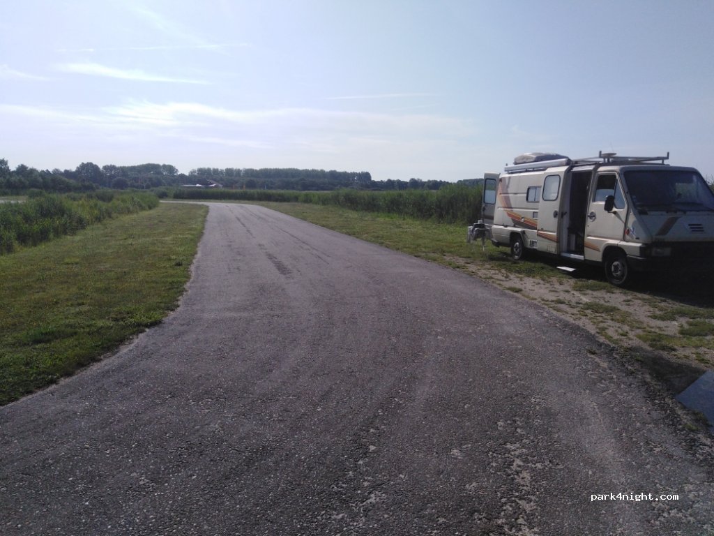 (9976 VS) Lauwersoog - 11 Strandweg — foto 3