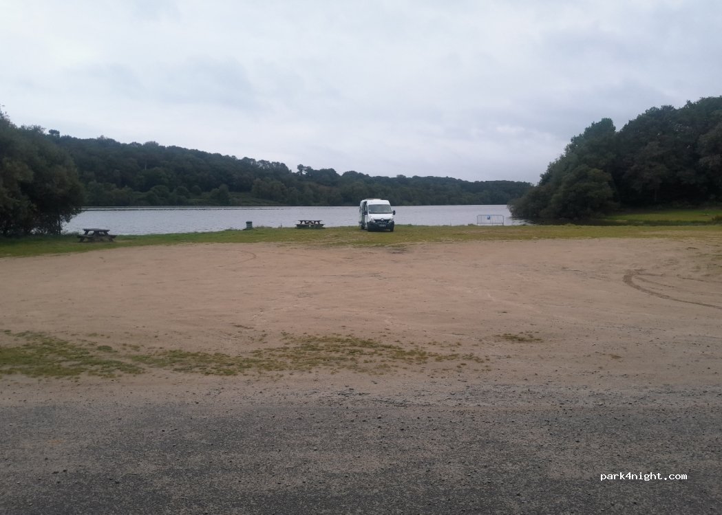 (29650) Guerlesquin - Chemin de Ronde de Tro Guic — foto 4