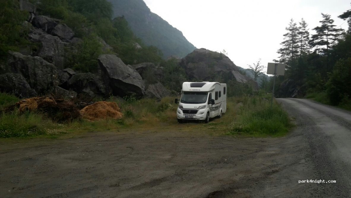 (5750) Odda - Unnamed Road — foto