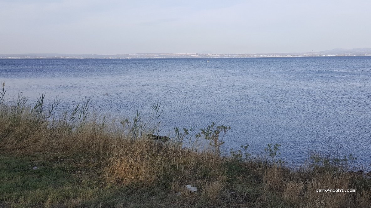 (13500) Martigues - 18 Boulevard du Tourret de Vallier — foto