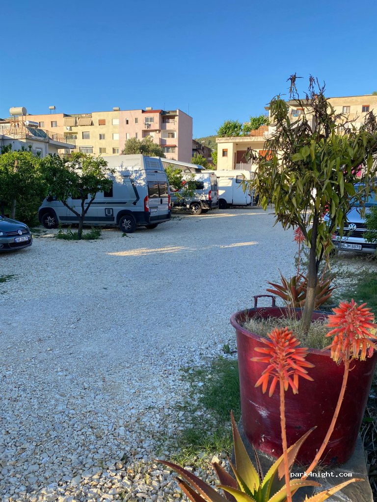 Riverside Camping Berat — foto 4
