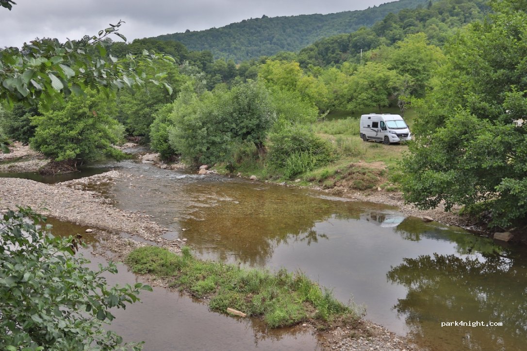 () Lichi - Unnamed road — foto
