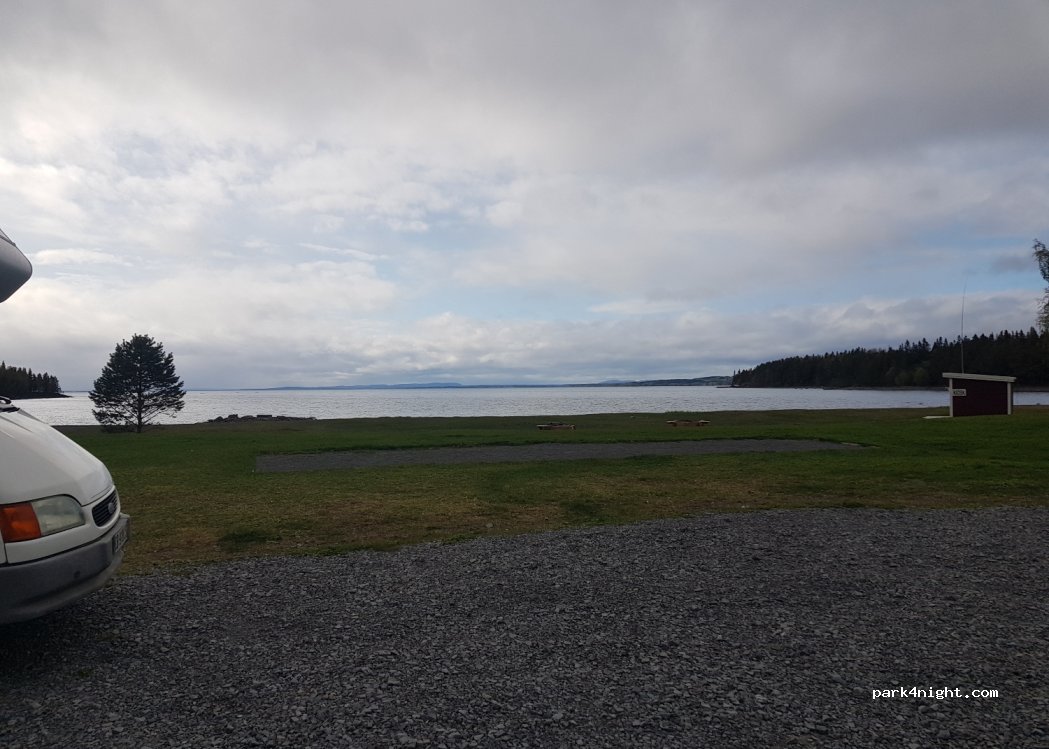 (832 96) Frösön - Unnamed Road — foto 2