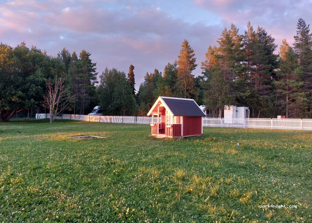 (832 96) Frösön - Unnamed Road — foto 4