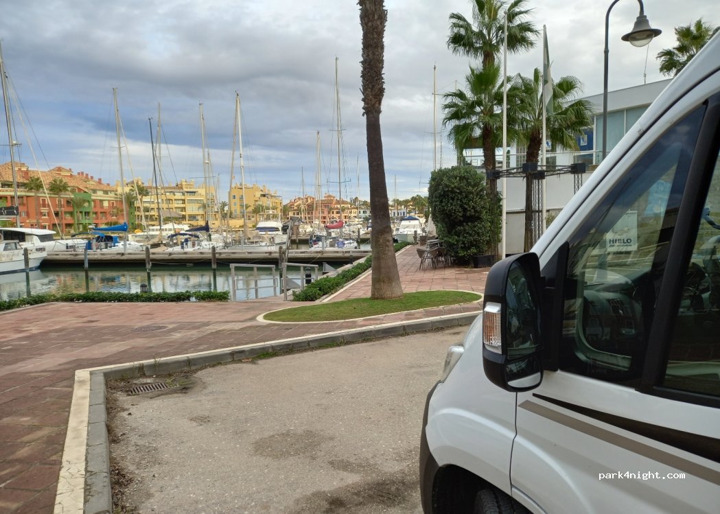 (11310) San Roque - 1 Puerto Sotogrande — foto 2